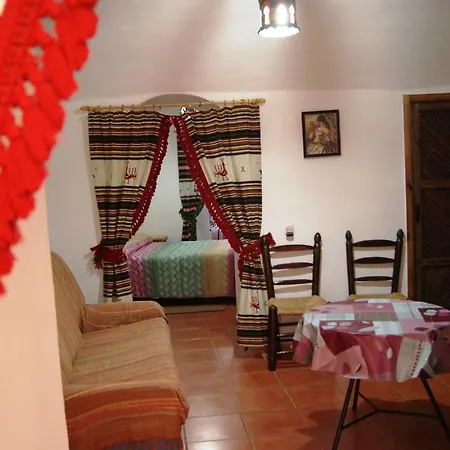 Cuevas De María *